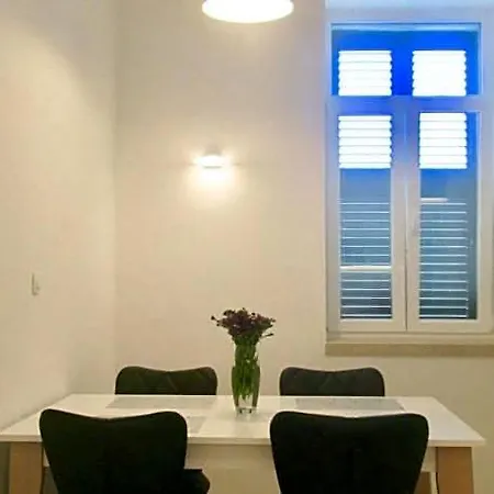 Hotel 3 Flowers On Rokova St-5 Min To Old Town Split
